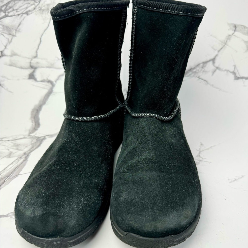 UGG Lyndon Kids Black Suede Waterproof boots #1005566K - Size 5